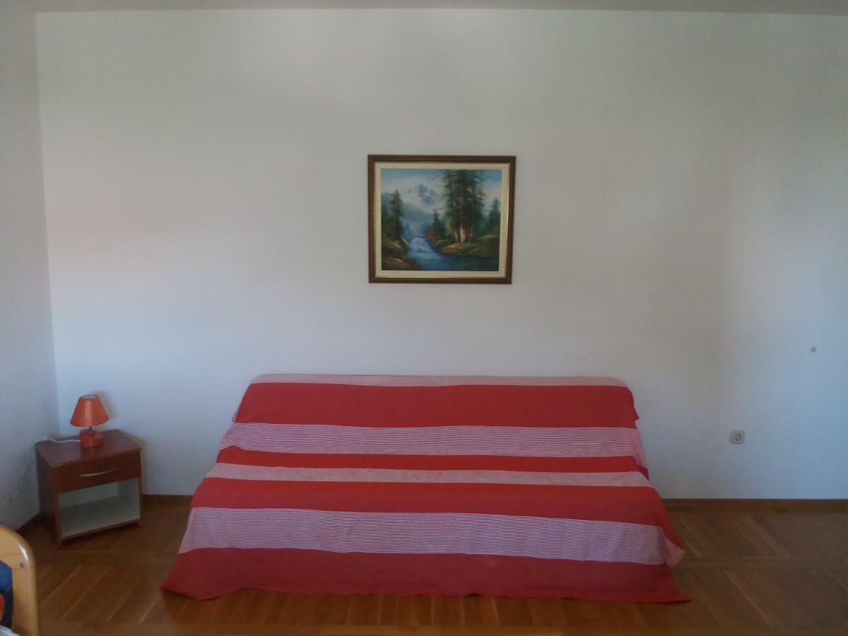 Apartments Erceg Оміш Екстер'єр фото