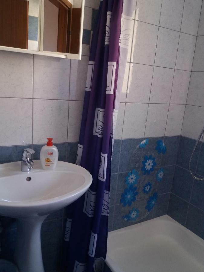 Apartments Erceg Оміш Екстер'єр фото
